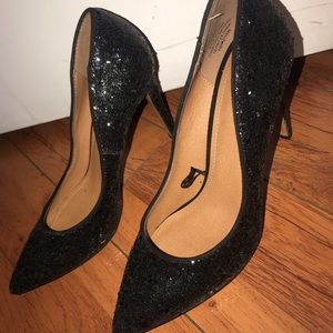 Black sequins pump high heels